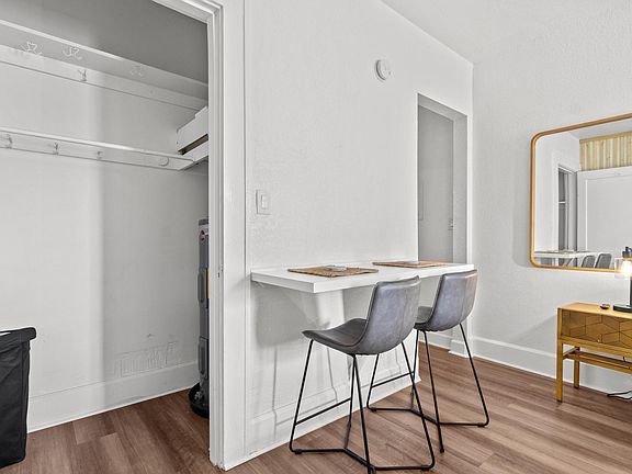 3rd image of 805 4th Ave N APT 2