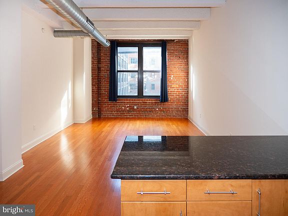 5th image of 1100 S Broad St Unit 305A