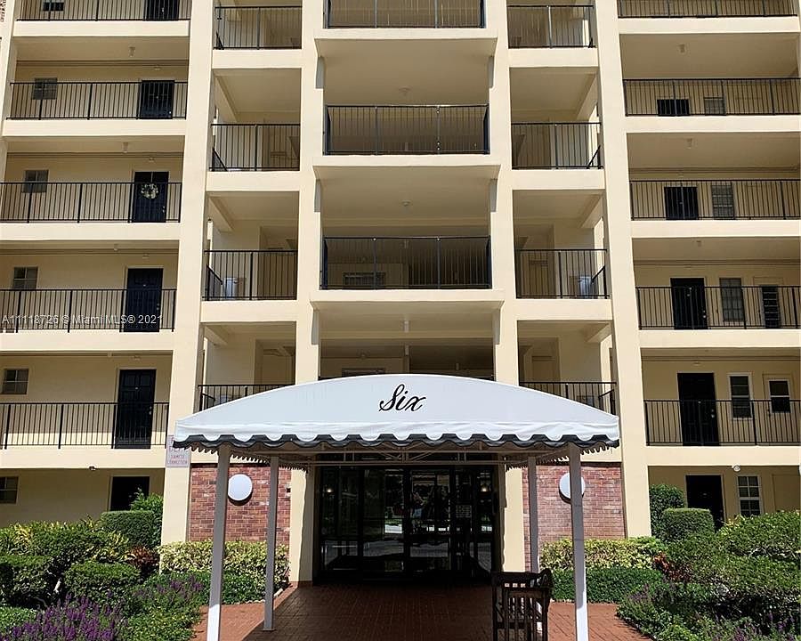 1st image of 2751 N Palm Aire Dr APT 406