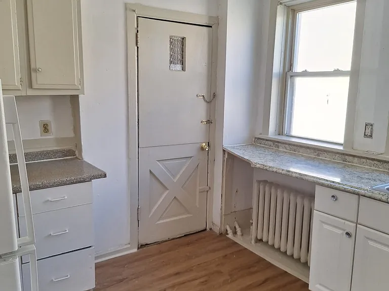 Lenox Apartments — Photo 21