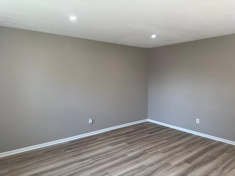 312 E Staat St #314 — Photo 12