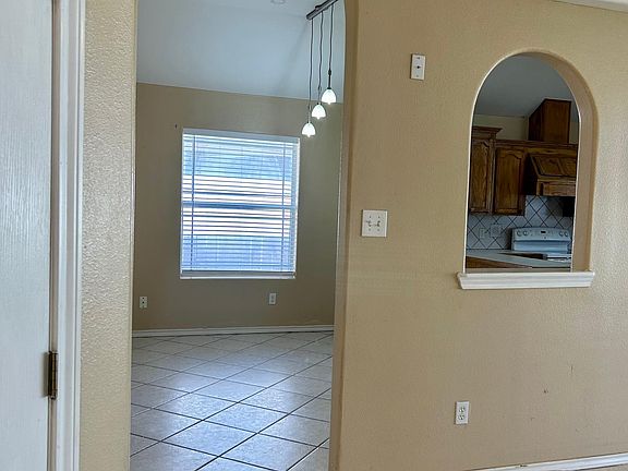 ENTRANCE TO KITCHEN