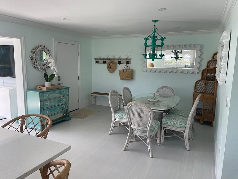 2100 Gulf Shore Blvd N #100 — Photo 5