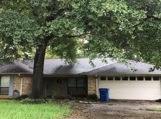 1004 Hillcrest Dr, Whitehouse, TX 75791