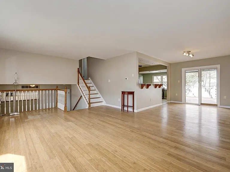 76 Argyle Ave — Photo 15