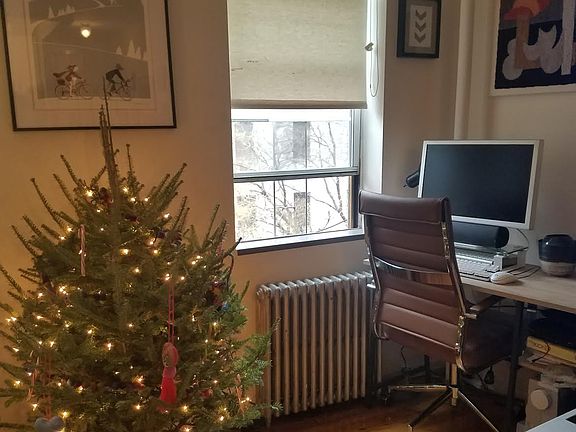 4th image of 5 Saint Marks Pl APT 8