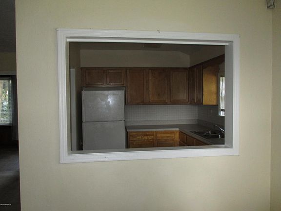 4th image of 3365 Sylvia St