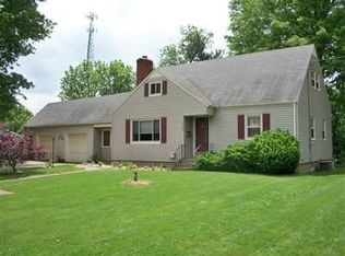 2306 N Walnut St, Dover, OH