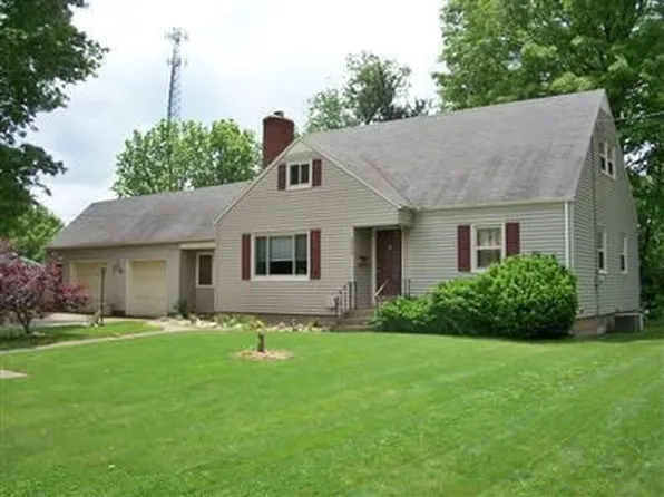 2306 N Walnut St, Dover, OH 44622