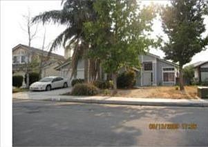 2nd image of 16827 Hollyhock Dr