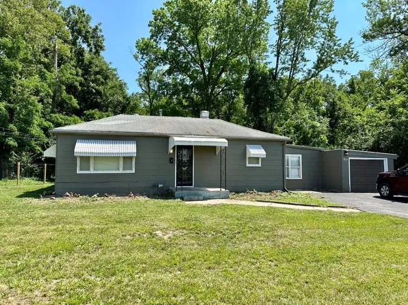 9035 Sante Fe Trail Park Rd, Kansas City, MO 64129