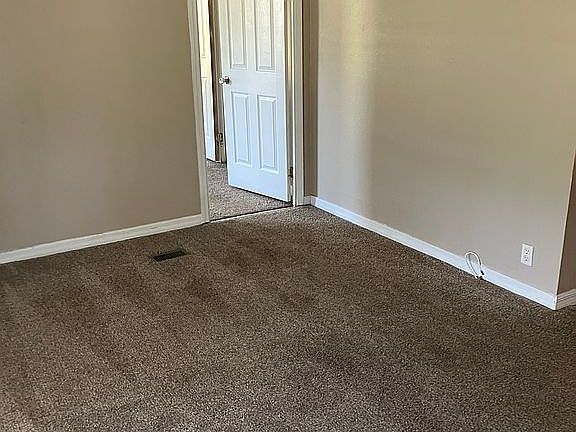 3rd image of 5375 SE 188th Ct