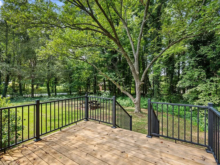 5501 Old Buncombe Rd — Photo 27