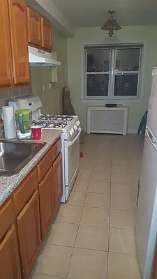 Rented by Universal Realty Group | media 27