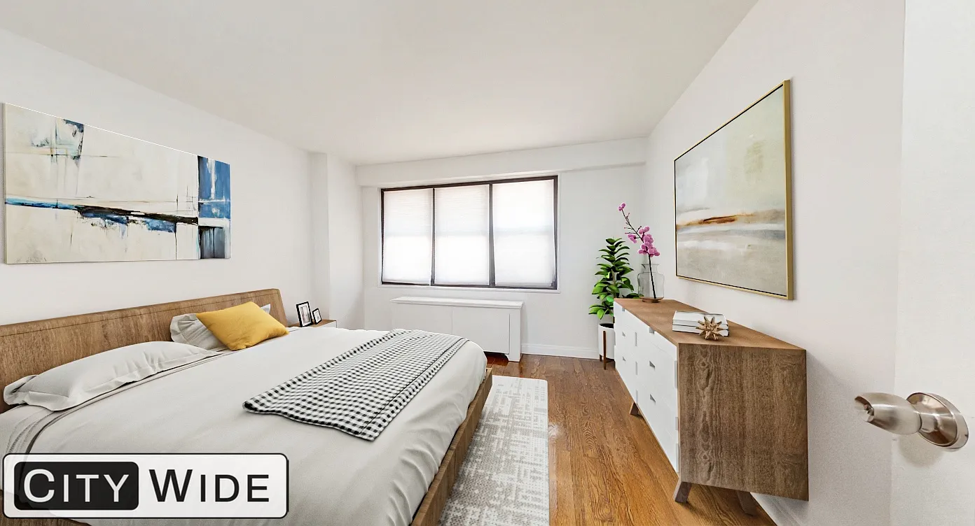 145 East 16th Street — Photo 2