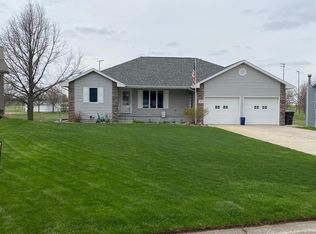 316 N 4th St, Doniphan, NE 68832