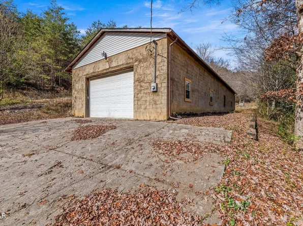 2881 Caughron Mountain Rd, Sevierville, TN 37876