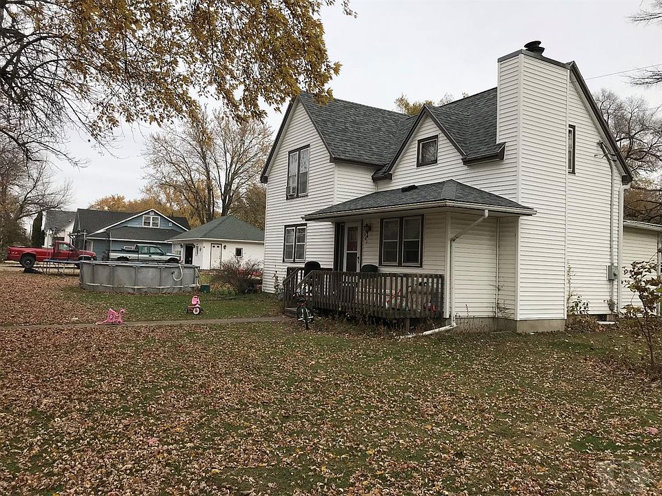 2nd image of 501 9th St N