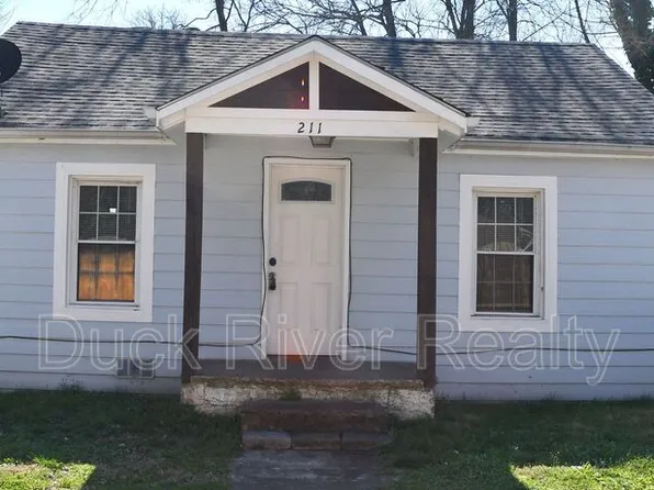 211 W 10th St, Columbia, TN 38401