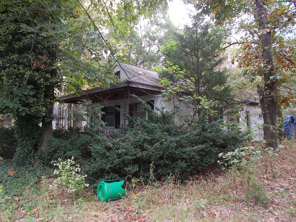 2nd image of 463 Hartford Rd