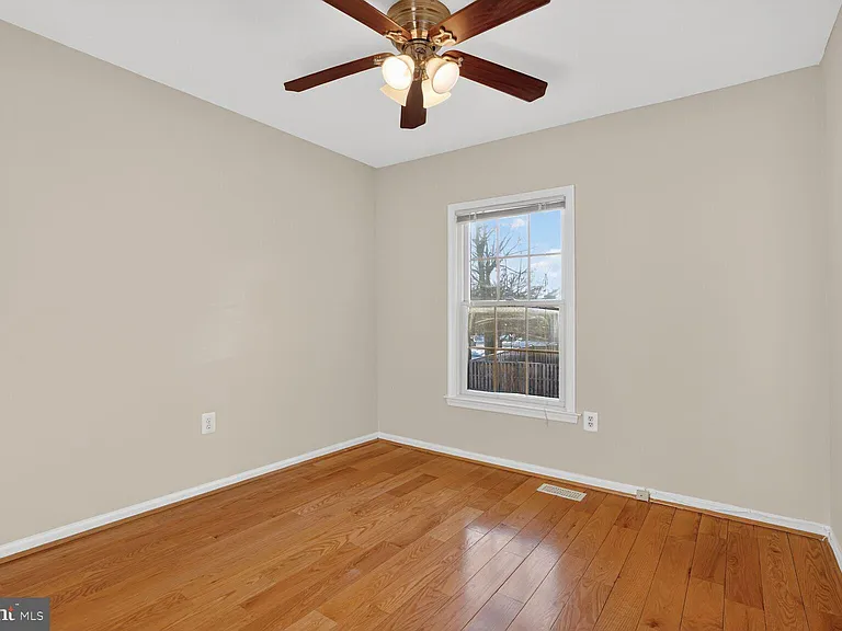 8408 Millwood Dr — Photo 16
