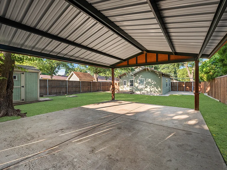 807 Hollywood Ave — Photo 34