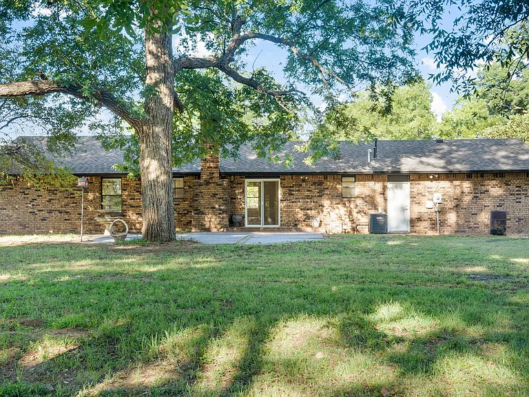 1811 S 148th West Ave — Photo 36