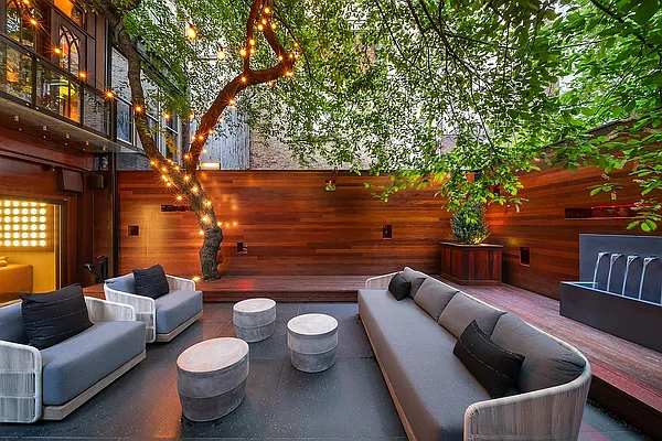 Sold by Societe Real Estate | media 2