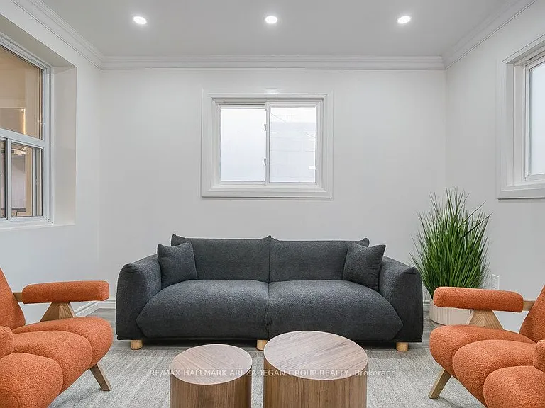 151 Broadview Ave — Photo 3