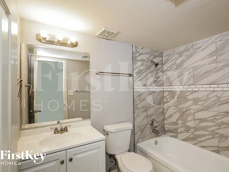 6008 S 45th Pl — Photo 16