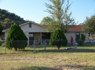 703 E Travis St, Gordon, TX 76453