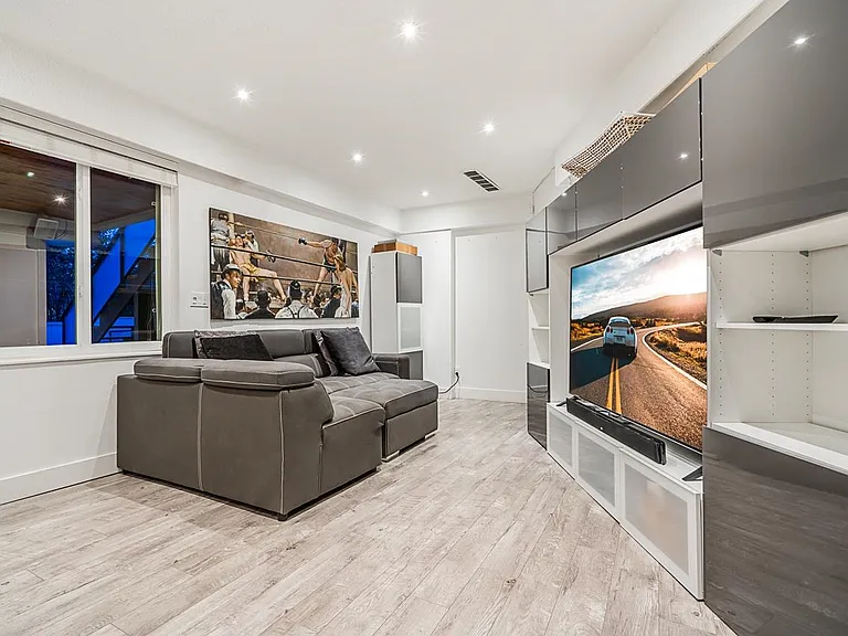 6446 Marine Dr — Photo 25