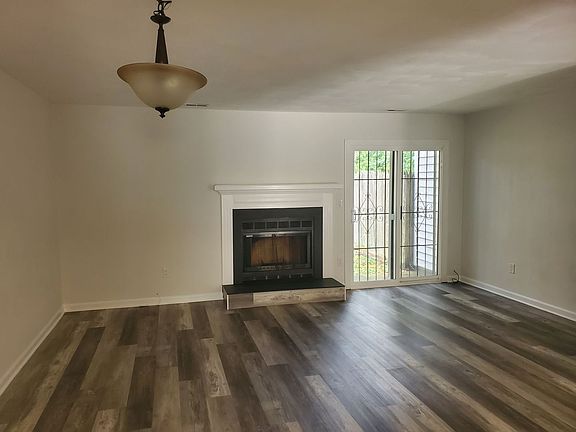 3rd image of 5514 Amhurst Ct