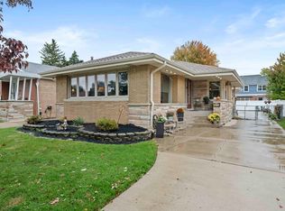 9541 S Clifton Park Ave, Evergreen Park, IL 60805