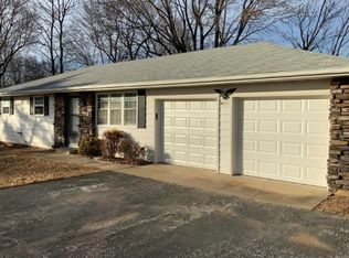 4131 W Ridgeview St, Battlefield, MO 65619