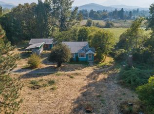 2267 Upper River Road Loop, Grants Pass, OR 97526
