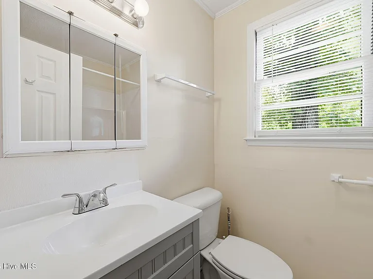 919 Tatum Dr — Photo 11