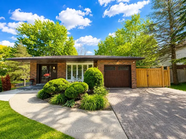 35 Royal Orchard Blvd, Markham, ON L3T 3C4