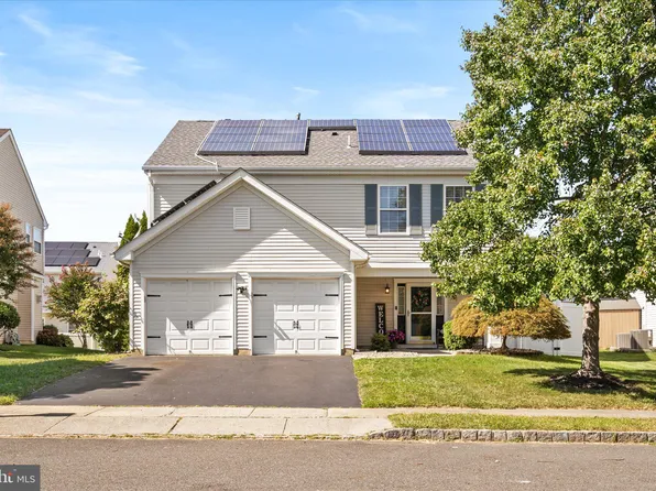 9 Juniper Dr, Columbus, NJ 08022