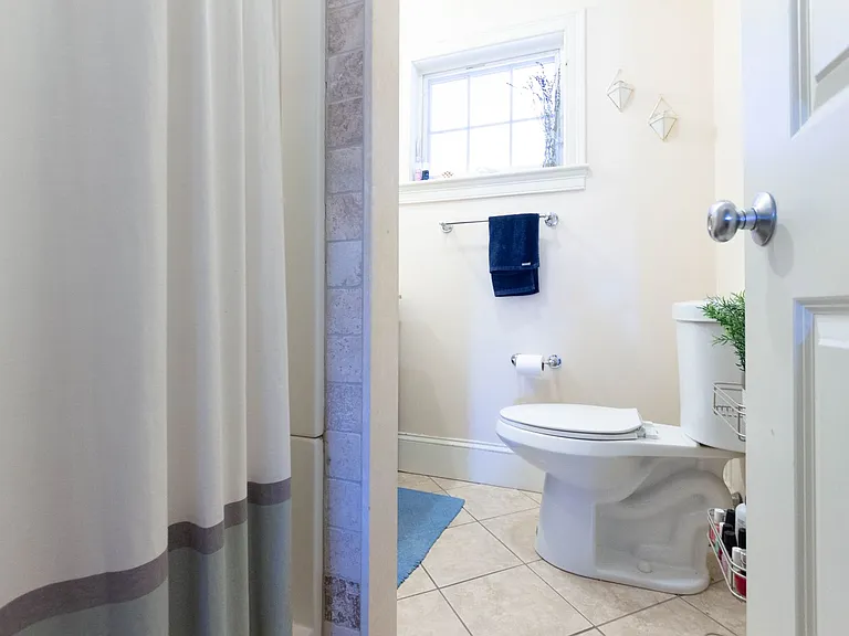 27 Lothrop St #2 — Photo 10