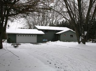 7758 Carole Dr, Lino Lakes, MN 55014