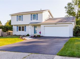 161 Grandview Ln, Rochester, NY 14612