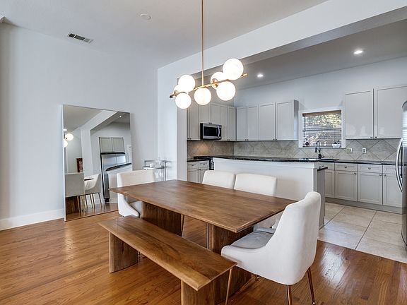 3rd image of 4830 Cedar Springs Rd APT 11