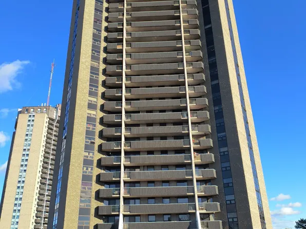 900 Dynes Rd #706, Ottawa, ON K2C 3L6