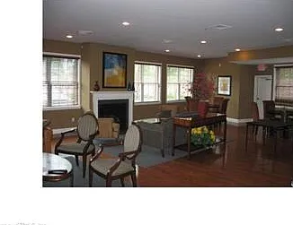 1 King Philip Dr — Photo 9
