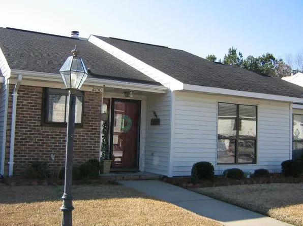 2160 Fox Run Dr, Kinston, NC 28504
