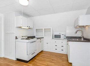 263 Middlesex St #A, North Andover, MA 01845