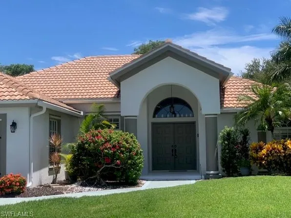 1499 Vintage Ln, Naples, FL 34104