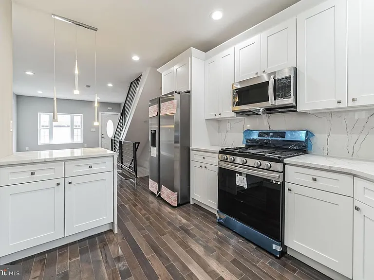 3414 Salmon St — Photo 7
