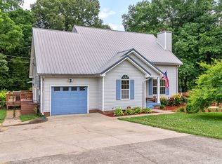 4049 Sawmill Rd, Woodlawn, TN 37191